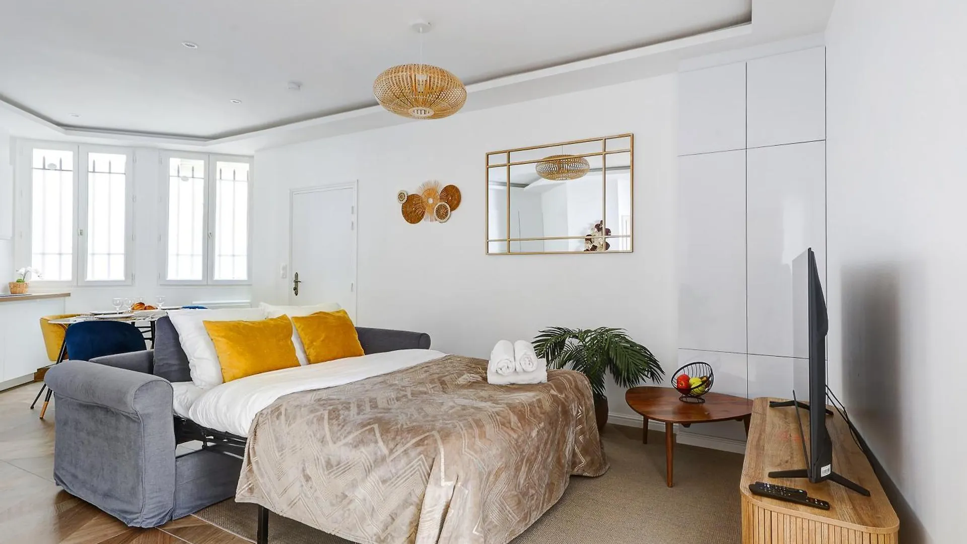 Apartment Martine Suite, Place De La Republique Paris
