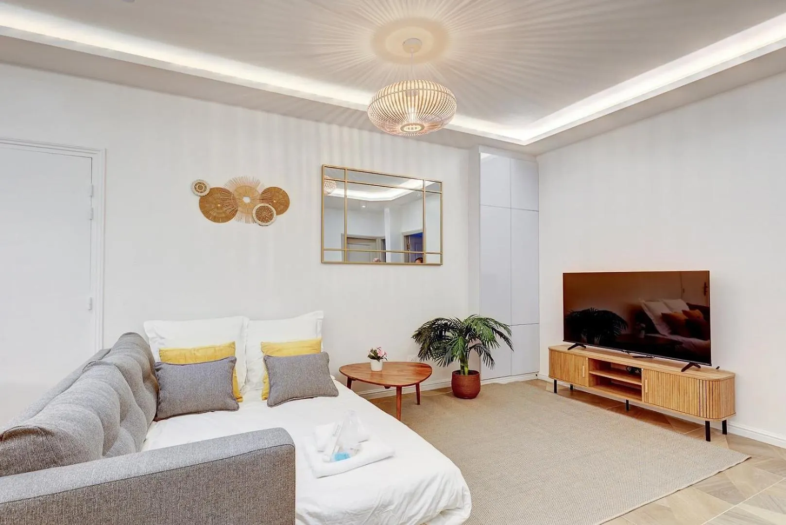 Martine Suite, Place De La Republique Paris 0*,