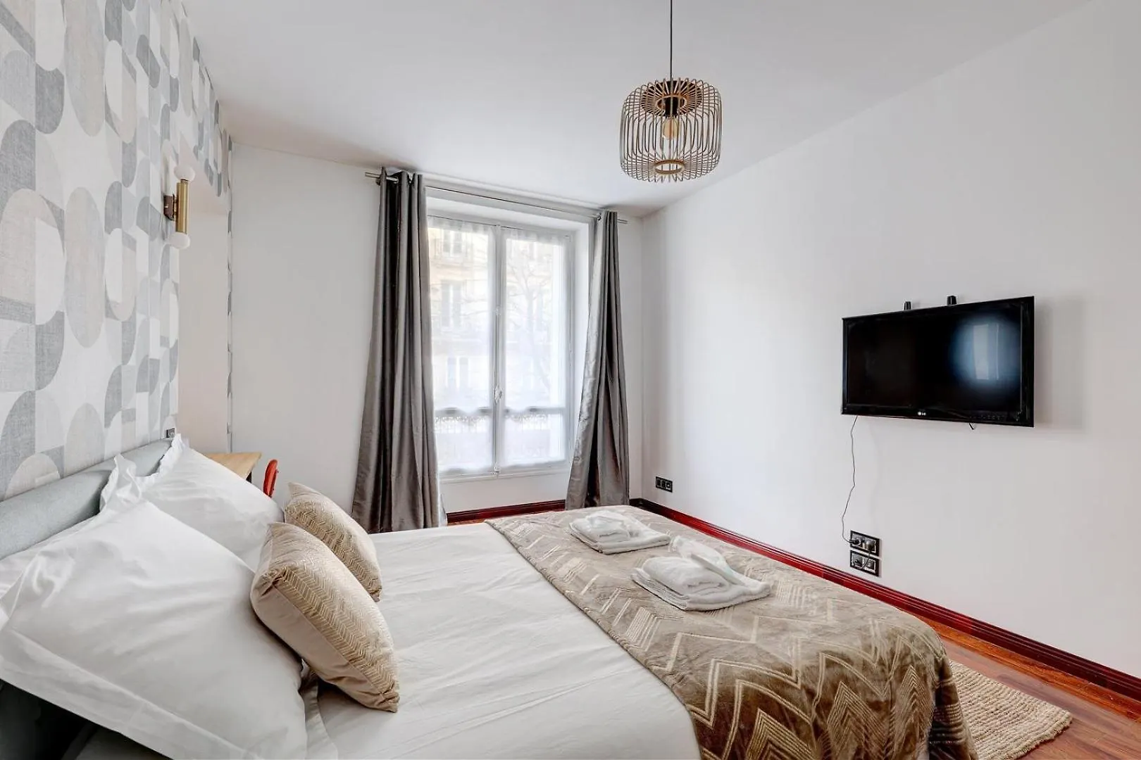Martine Suite, Place De La Republique Paris Daire